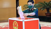 Military personnel exercise citizens’ right, duty to vote