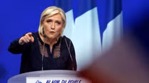France's Le Pen, evoking wartime Jewish arrests, re-opens old wounds