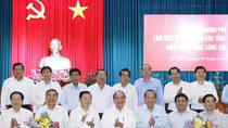 PM holds working session with Mekong Delta localities