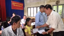 AO/dioxin victims in Can Tho, Tien Giang receive support
