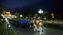 Candle lighting commemorates fallen soldiers in Dien Bien Phu battle