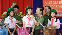 PPA present houses of gratitude and gifts to needy people in Da Nang