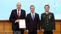 Russian PM compliments Vietnam-Russia Tropical Centre