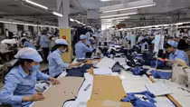 Exports of garment-textile, leather shoes surge 10.5 percent