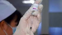 Gov’t allocates VND7.65 trillion more for COVID-19 vaccine imports