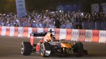 Formula One legend hits Hanoi streets