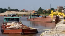 Hanoi reports many violations of Dyke Law