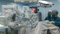 Robots upgrade surgery quality for Vietnamese