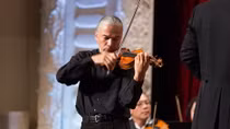 Renowned violinist Stephane Tran Ngoc to return Vietnam for HCMC concert