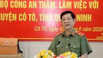 Deputy Minister Nguyen Van Son works with public security units of Quang Ninh