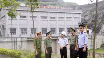 Good deeds of Thuong Xuan police