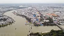 PM urges drastic measures to develop Mekong Delta