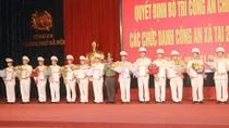 Hanoi Municipal Police post full-time police officers to commune-level posts