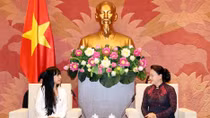 NA leader welcomes head of France-Vietnam Friendship Parliamentary Groups