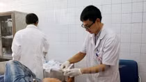 More young doctors volunteer to work in disadvantaged areas