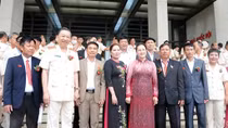 Top legislator honors outstanding individuals in security protection 