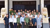 Deputy Minister Nguyen Van Son meets retired public security officers in Da Nang