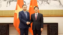 Minister To Lam meets Chinese Secretary of Central Political and Legal Affairs Commission