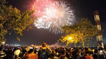 Secretariat turns down HCM City proposal on fireworks for Reunification Day