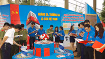 Thai Nguyen police improve students’ knowledge of national sovereignty over sea and islands 