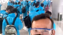 Two COVID-19 cases aboard plane carrying Vietnamese footballers
