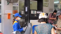 Petrol prices remain unchanged ahead of Tet holidays