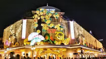Hanoi brightens up to celebrate Tet