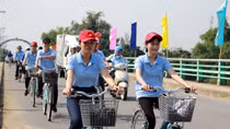 Youth for climate cycling event