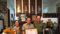 Former Public Security Deputy Minister receives Military Exploit Order