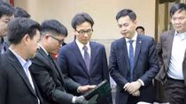 Deputy PM describes Nguyen Dynasty archives as priceless