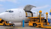 An additional 921,400 doses of AstraZeneca vaccine delivered to Vietnam