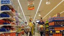 HCM City’s retail sales, service revenue down in first four months