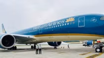 Vietnam Airlines’ flight carries stranded citizens in Equatorial Guinea home