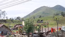 Dak Lak in pain after storm No.12