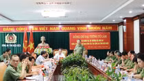 Minister To Lam works with Dien Bien Provincial Police