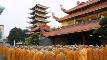 Vietnam Buddhist Sangha in HCM City pays tribute to President Quang