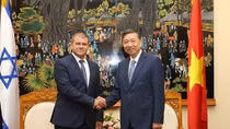 Minister To Lam receives Israeli General Director of Public Security 