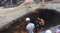Giant sinkhole appears in HCMC 
