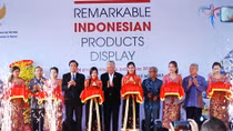 Indonesia commercial fair opens during APEC Summit Week