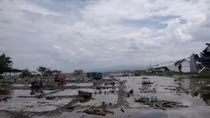 Vietnam extends sympathy to Indonesia over tsunami-caused losses