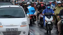 Danang considers blocking Uber, Grab