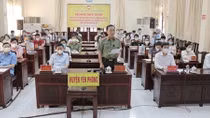 Deputy Minister Tran Quoc To meets voters of Yen Phong district, Bac Ninh