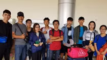 Indonesia’s quakes: Vietnamese students return home