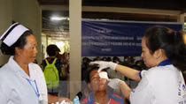 Vietnamese, Lao provinces enhance medical cooperation