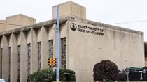 Gunman targeting Jews kills 11 in Pittsburgh synagogue