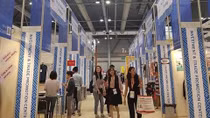 Vietnamese fashion products displayed at Hong Kong Fair