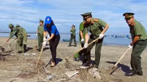 Young Quang Nam police officers carry out social activities