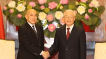 Top Vietnamese leader meets with Cambodian King