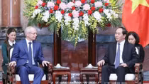 Vietnam gives priority to multifaceted cooperation with Russia