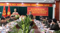 Deputy Minister Bui Van Nam works with Dien Bien police
